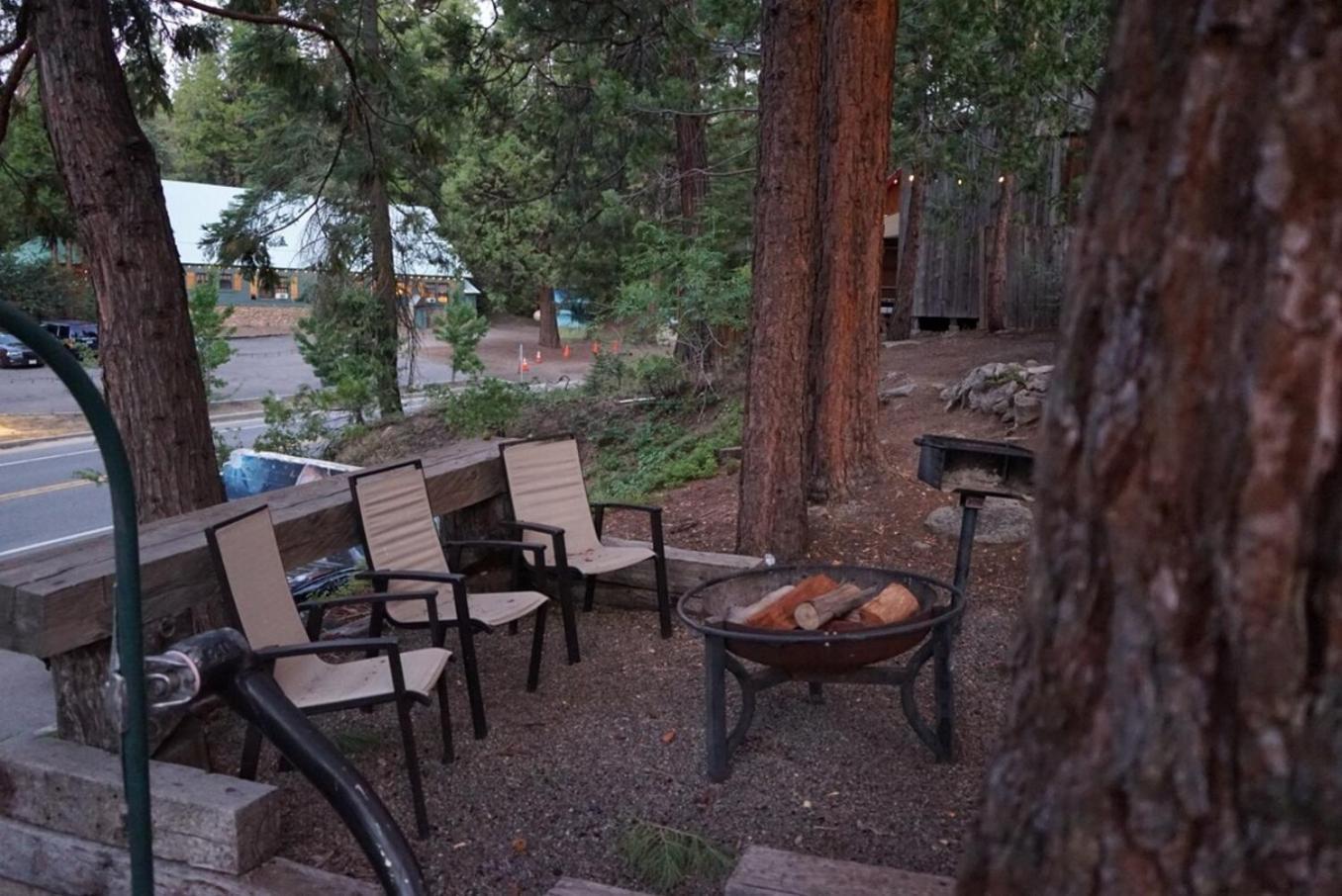 Multi-family Mountain Getaway * Shaver Lake